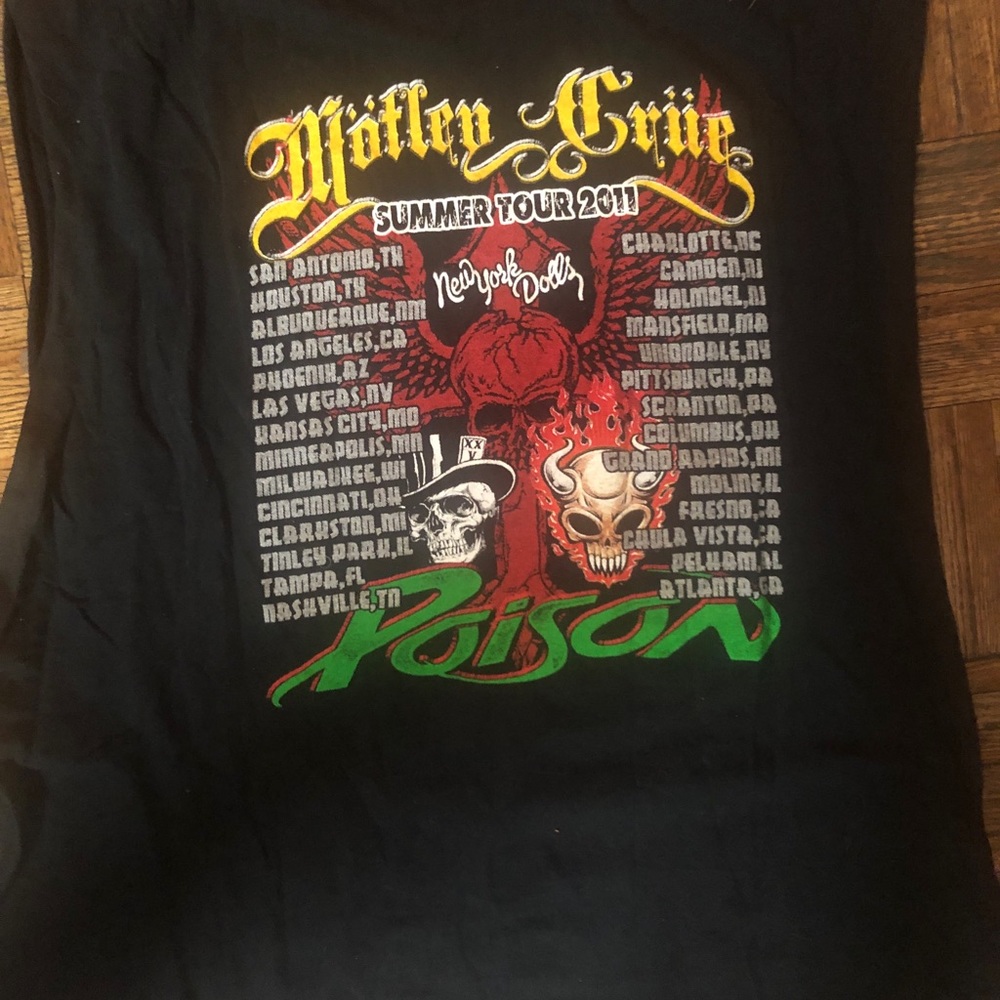 MOTLEY CRUE/POISON 2011, BL,TOUR T SHIRT, SIZE 2X - Picture 4 of 6